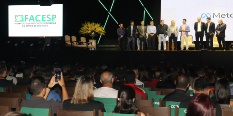 Mais de mil empreendedores participam da capacitação realizada pela Meta em parceria com as Associações Comerciais