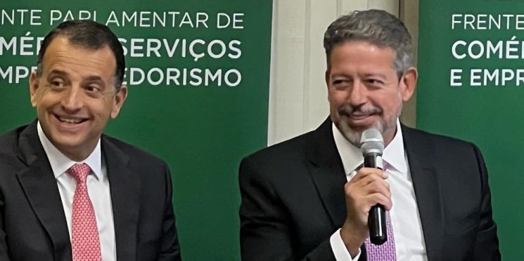 Rede de Associações Comerciais entrega manifesto em defesa da Reforma Administrativa
