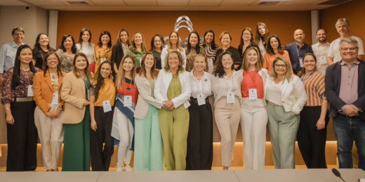 CMEC realiza oficina de formação de lideranças femininas e ampliação da rede
