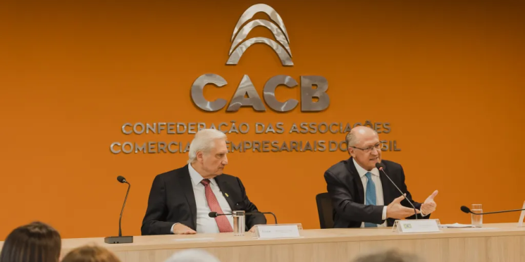 Em encontro com Associações Comerciais, Alckmin defende reformas e desoneração da folha