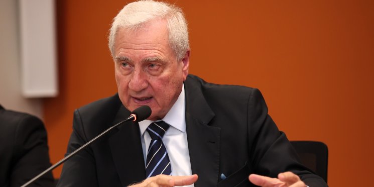 “Governo deveria dar exemplo às famílias e começar a ter uma educação financeira, mostrando que sabe controlar as contas”, afirma Cotait