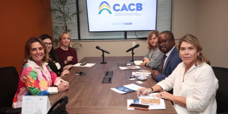 CMEC Nacional recebe delegação da África do Sul