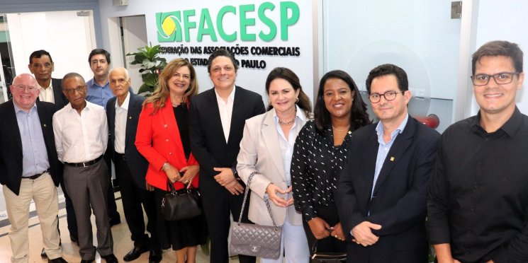 Diretoria da ACIM Marília visita Facesp e convida para live do Ambiente de Inovação Connect, com Camila Farani