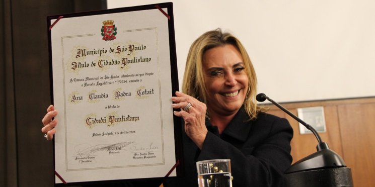 Em reconhecimento ao trabalho em prol do empreendedorismo feminino, Ana Claudia Badra Cotait recebe Título de Cidadã Paulistana