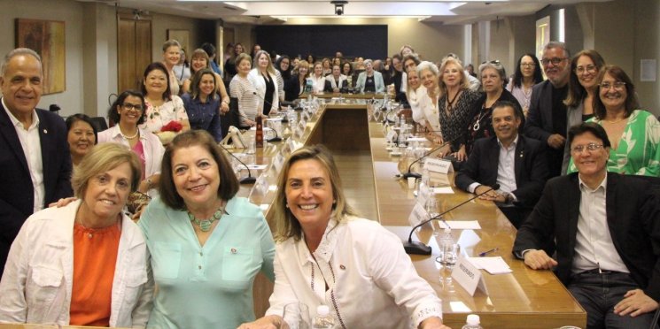 Campanha do Agasalho do CMEC arrecada mais de 250 mil peças
