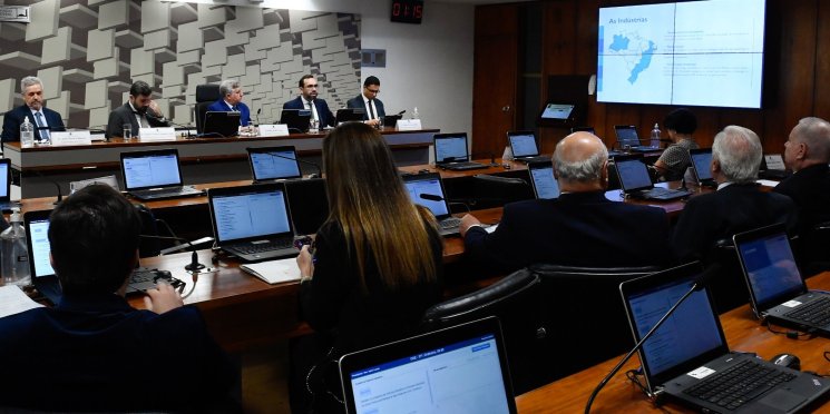 Para “encontrar soluções que salvem as empresas do Simples”, Cotait participa de audiência pública sobre a Reforma Tributária, no Senado