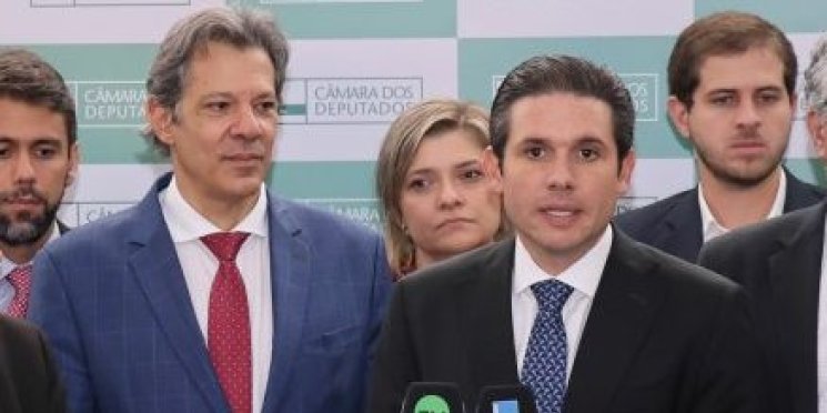 Equipe econômica do Governo entrega lista de prioridades ao Congresso
