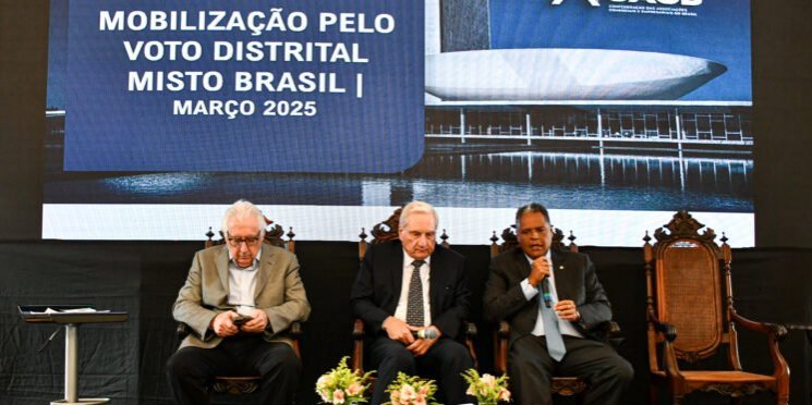 Mobilização pelo voto distrital une Associações Comerciais de todo o País
