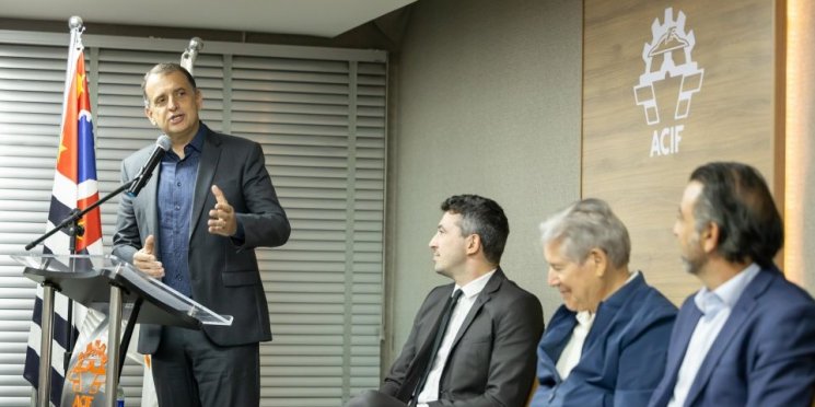 Facesp marca presença na posse de Fernando Jorge como presidente reeleito da ACIF Franca