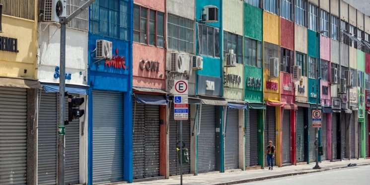 Projeto permite abertura do comércio aos domingos e em feriados sem passar por acordo coletivo