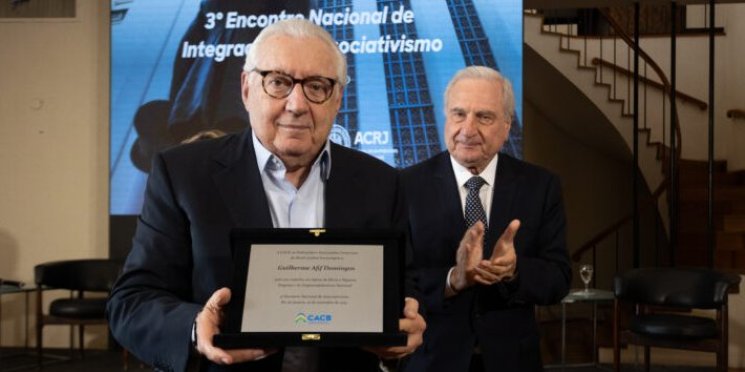 Afif Domingos é homenageado e reforça defesa pela atualização do Simples: “corrigir desigualdades e garantir a sobrevivência dos pequenos”