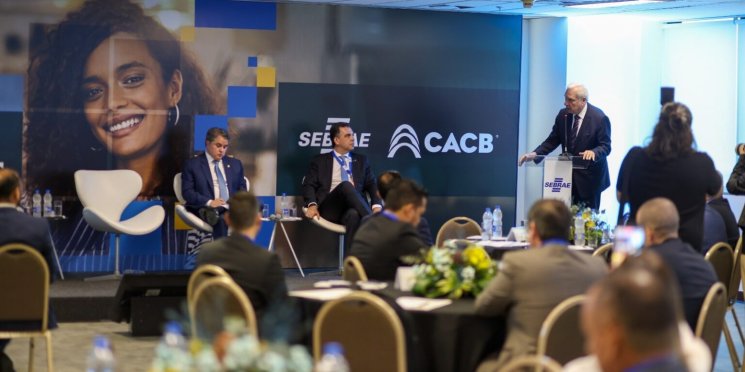 Associações Comerciais cobram urgência na atualização dos limites do Simples