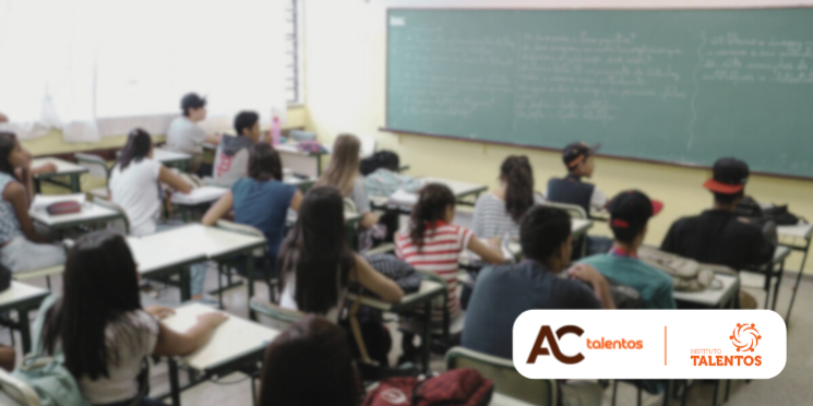 Escolas devem prever estágio no plano pedagógico, alertam Associações Comerciais