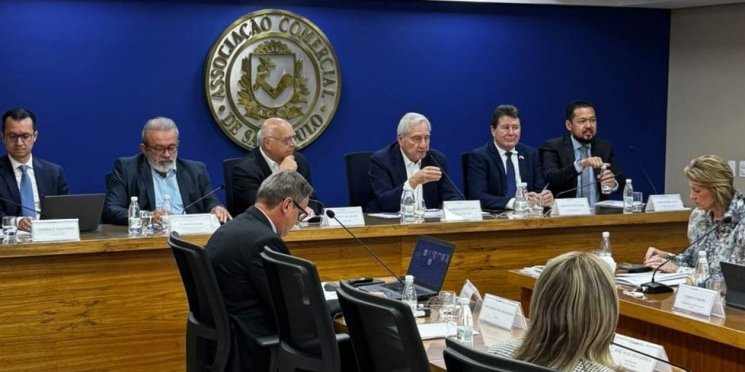 Voto distrital e rede de apoio às MPEs estão entre as prioridades das Associações Comerciais para 2026