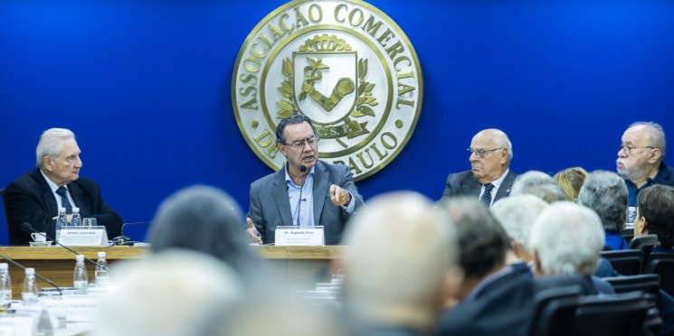Augusto Cury defende “política de projetos” e critica polarização