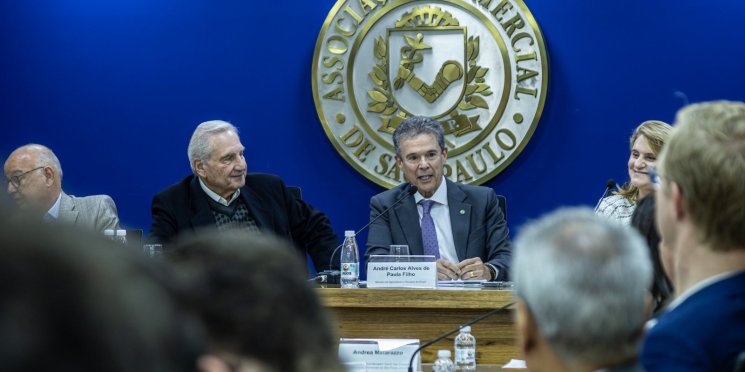 Plano Safra será lançado em julho e prevê R$ 550 bi, diz ministro da Agricultura